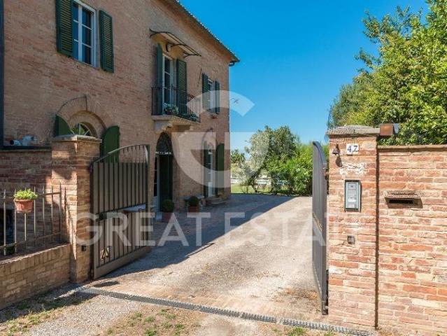 Finestra su Siena 547m² Siena
