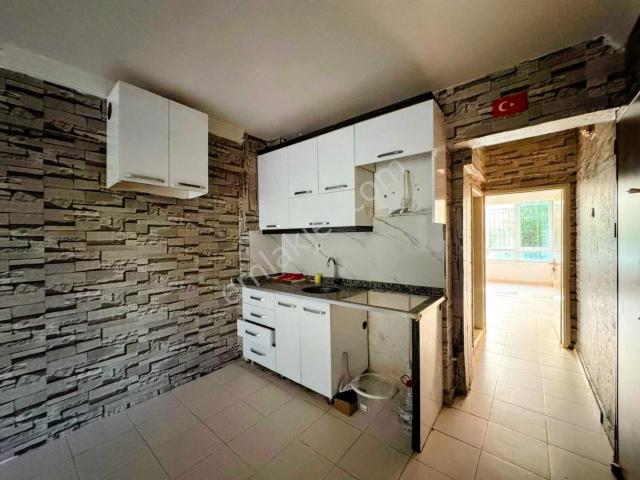Finike Merkezde, Denize 350 Metre Mesafede Ferah Daire