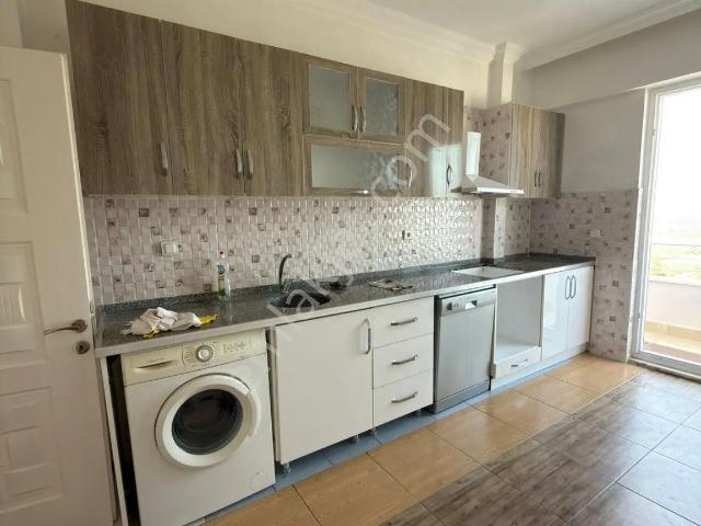 Finike Yeşilyurt Mahallesi Proje Okulu Alt Sokağında Kiralık 3+1 Daire