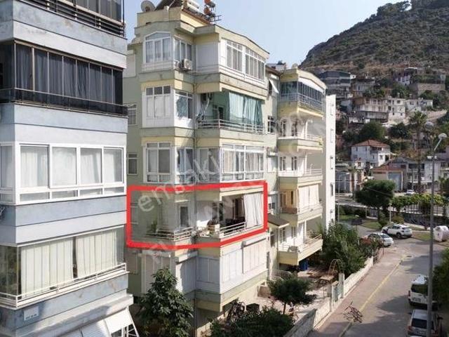 Finikenin En Merkezi Konumunda Satılık 3+1 Daire