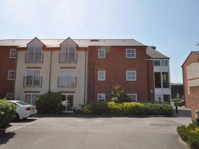 Finings Court, Burton On Trent, Staffordshire DE14, 2 bed flat to rent, £850 pcm | PrimeLocation