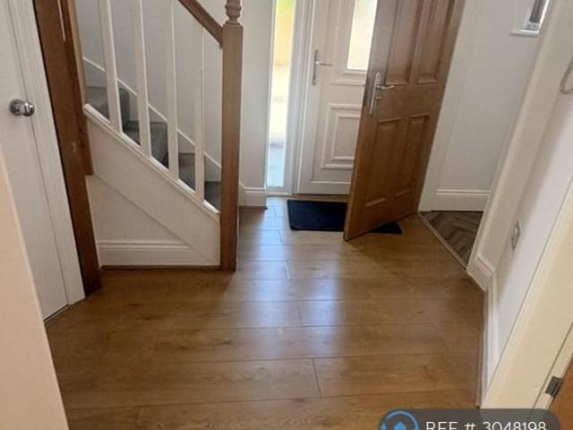 Finkle Street, Cottingham, HU16 2 bed flat to rent £750 pcm £173 pw