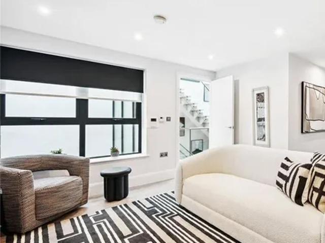 Finli Group, 1 Gloucester Avenue, London, NW1 8EQ, United Kingdom | 3 bed house for rent #138774798 | Rentberry