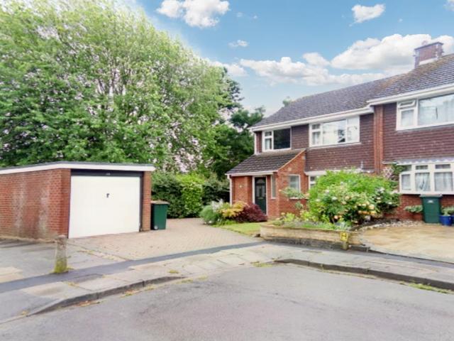 Finnemore Close, Stivichall, Coventry 3 bed semi detached house to rent £1,495 pcm £345 pw