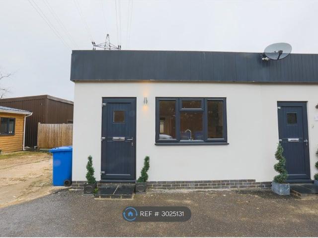 Finn's Business Park, Farnham GU10, 1 bed end terrace house to rent, £1,075 pcm | PrimeLocation