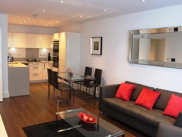 Finsbury Court, 5 Queensland Road. 2 bed flat to rent £2,817 pcm £650 pw