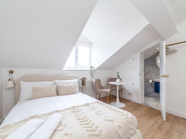 Finsbury Park N4, 1 bed flat to rent, £2,912 pcm | PrimeLocation