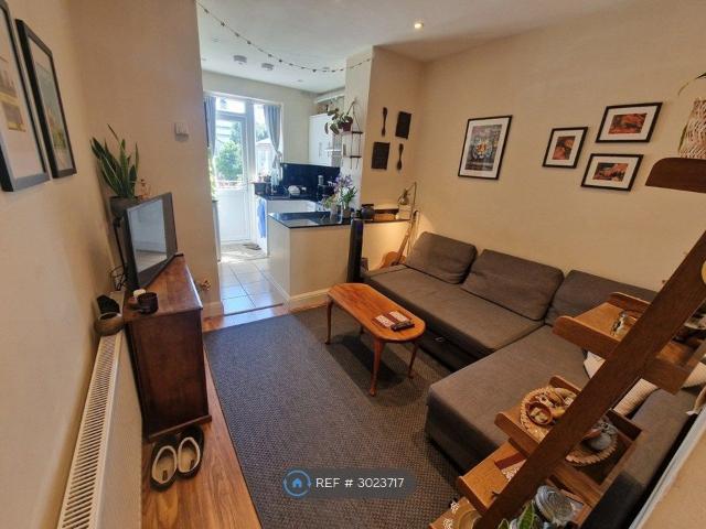 Finsbury Park, London N4, 1 bed flat to rent, £2,200 pcm | PrimeLocation