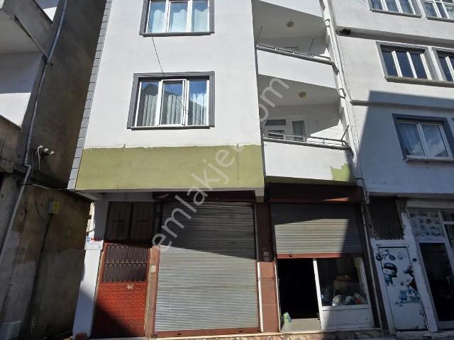 Fibi'den Yağlıdere Manzaralı Çift Cepheli Satılık 2+1 Daire