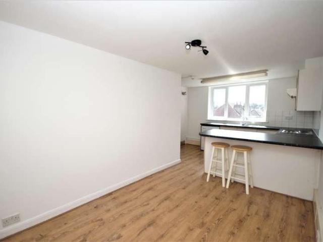 Field End Road, Pinner, HA5