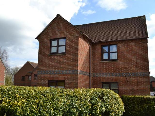 Field Gardens, Steventon 2 bed apartment to rent £1,200 pcm £277 pw