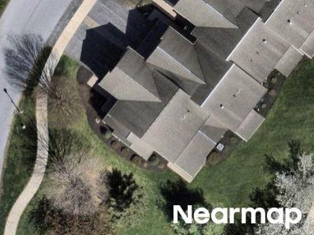 Fieldcrest Ln