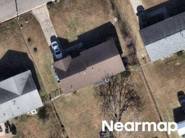 Fieldcrest Rd E