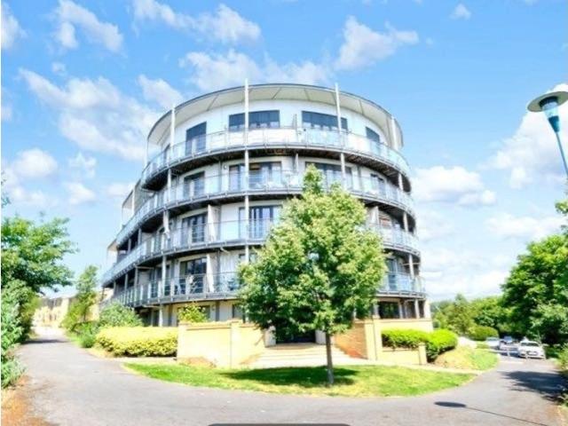 Fieldfare Lane, Greenhithe DA9, 2 bed flat to rent, £1,550 pcm | PrimeLocation