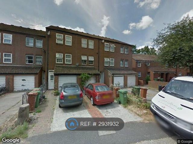 Fieldfare Road, London SE28, 3 bed terraced house to rent, £2,200 pcm | PrimeLocation