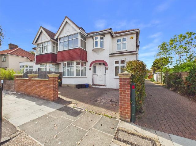 Fielding Avenue, Twickenham TW2, 4 bed semi detached house to rent, £3,400 pcm | PrimeLocation