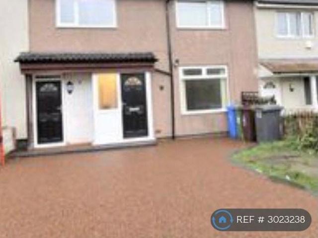 Fields Farm Road, Hyde, SK14 3 bed terraced house to rent £1,225 pcm £283 pw
