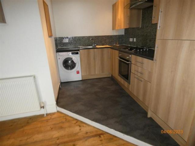 Fifth Avenue, Heaton 3 bed flat to rent £1,200 pcm £277 pw