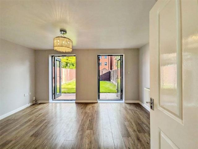 Fifth Avenue, Wolverhampton, West Midlands, WV10