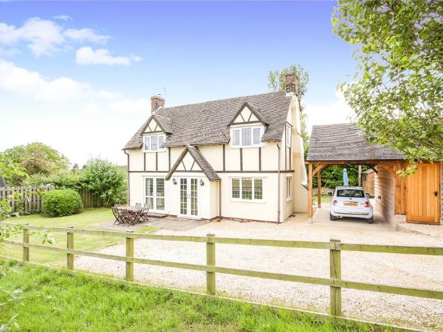Fifield, Oxfordshire 4 bed detached house to rent £2,200 pcm £508 pw