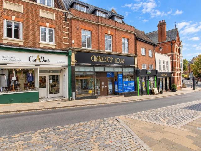 Figtree Hill, Hemel Hempstead 1 bed apartment to rent £1,150 pcm £265 pw