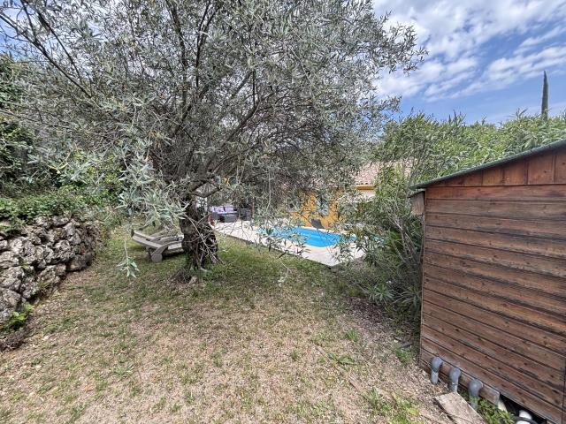 Figanières – Villa de plain pied avec piscine dans environne. 80m² Figanières