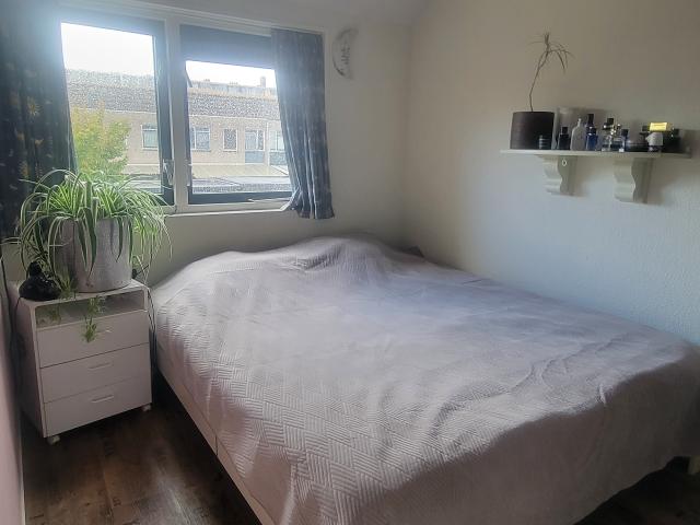 Fijne kamer op gunstige locatie