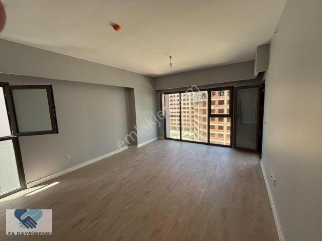 Fikirtepe 16. Etap'ta 3+1 Kiralık Daire, 9. Kat, Ebeveyn Banyolu