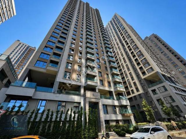 Fikirtepe 6. Etapta 192 M² Ebeveyn Banyolu Satılık Daire
