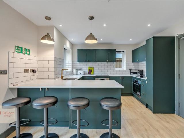 Filton Avenue, Filton, Bristol, South. 6 bed semi detached house to rent £3,900 pcm £900 pw