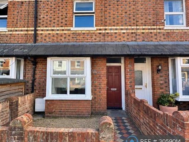 Filey Road, Reading, RG1 3 bed terraced house to rent £1,600 pcm £369 pw