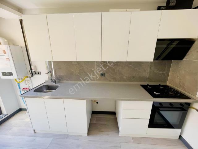 Filistin Caddesin'de 1+1 Kiralık Daire