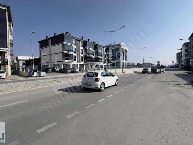 Filli Kavşakta Tapu,tarım,maliye'ye 500m Uzaklıkta Eşyalı Daire