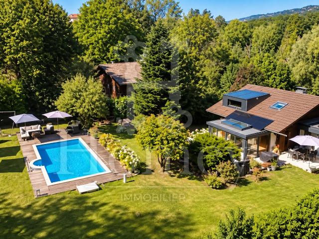 FILLINGES Véritable Chalet en Madriers Piscine Chauffée Forêt Privative de 1200m2 10min Frontière Suis