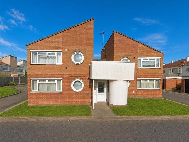 Fillioll Close, East Hanningfield, Chelmsford CM3, 1 bed flat to rent, £1,200 pcm | PrimeLocation
