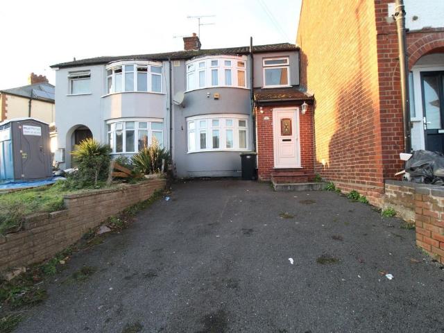 Filmer Road, Luton LU4, 3 bed semi detached house to rent, £1,800 pcm | PrimeLocation
