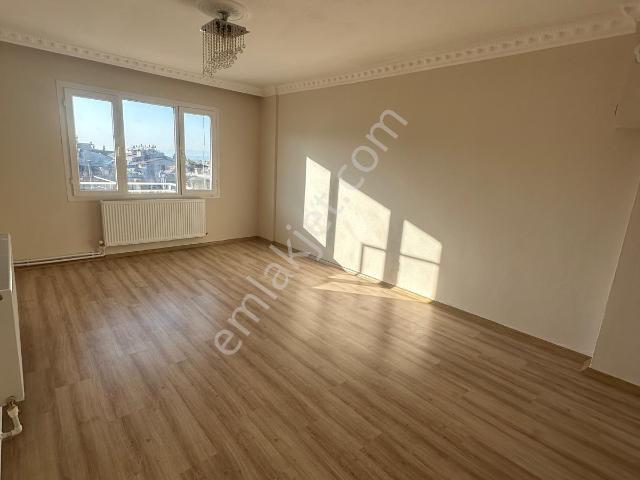 Filo Gayrimenkulden Sakarya Mahallesinde Satılık 3+1 Daire!