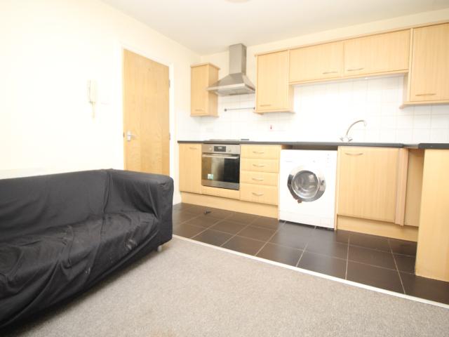 Firth Road, Beeston, Leeds LS11, Studio to rent, £570 pcm | PrimeLocation