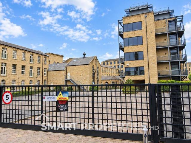 The Melting Point, Firth Street. 2 bed apartment to rent £900 pcm £208 pw