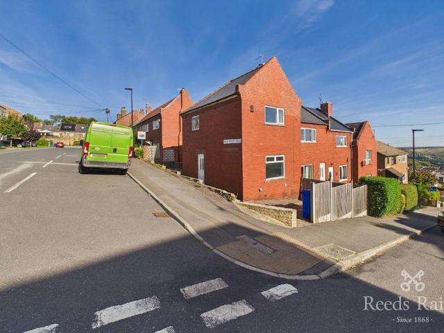 Fir Street, Sheffield S6 2 bed semi detached house to rent £950 pcm £219 pw