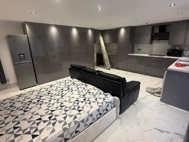Fir Tree Avenue, West Drayton, Greater London UB7, Studio to rent, £1,200 pcm | PrimeLocation