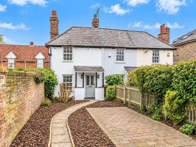 Fir Tree Cottage, Essendon AL9, 3 bed end terrace house to rent, £2,100 pcm | PrimeLocation