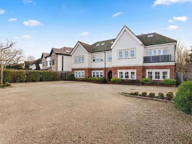 Fir Tree Road, Kereg Court SM7, 2 bed flat to rent, £1,900 pcm | PrimeLocation