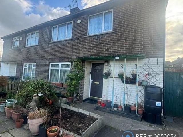 Firbank Green, Bradford, BD2 3 bed semi detached house to rent £900 pcm £208 pw