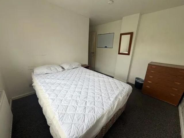 Fircroft Close, Cannock, WS11, Property for rent