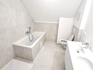 Fire Sale! Ihr neues Familienparadies! WOW Cooles Townhouse mit Garten! 4 Zimmer + Ideale Raumaufteilung + Erdwärme + Absolute Ruhelage + Tiefgarage! Nachhaltig und zukunftssicher investiert!