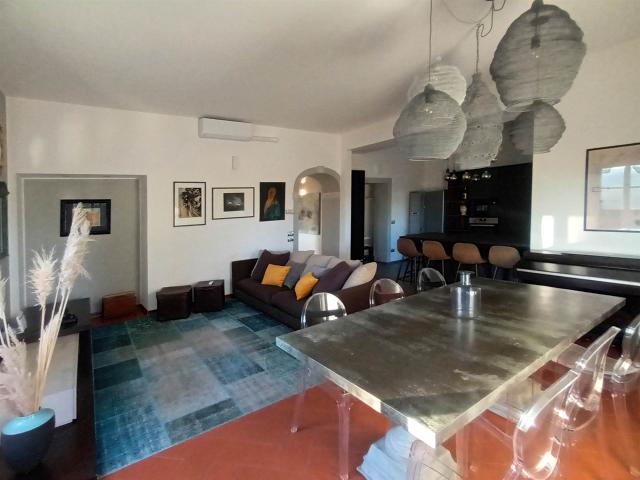 FIRENZE COLLINE DI BAGNO A RIPOLI ELEGANTE APPARTAMENTO ARREDATO IN VILLA STORICA CON PARCO E POSTI AUTO