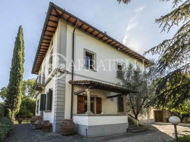 Firenze In zona residenziale comoda a tutti i servizi Vill. 870m² Firenze