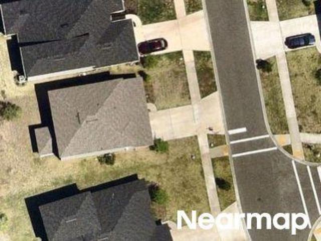 Firethorn Ave