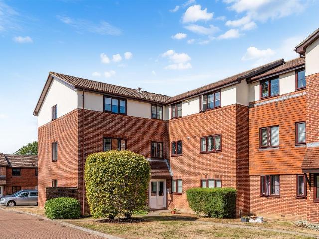 Firle Court, Yeomanry Close, Epsom KT17, 1 bed flat to rent, £1,395 pcm | PrimeLocation